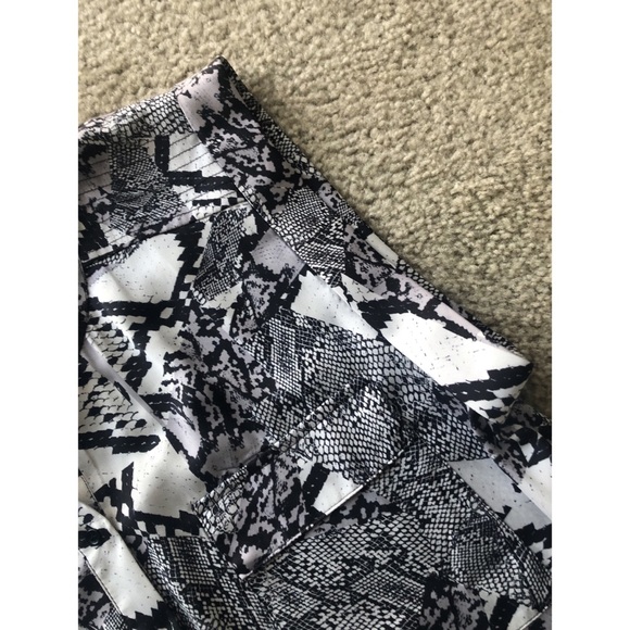 TROUVE Snake-print Blouse Size Small NWOT! - Picture 5 of 10